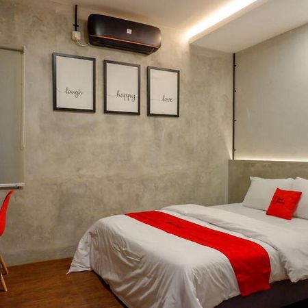 Reddoorz Plus Near Kawasan Sam Poo Kong เซอมารัง ภายนอก รูปภาพ