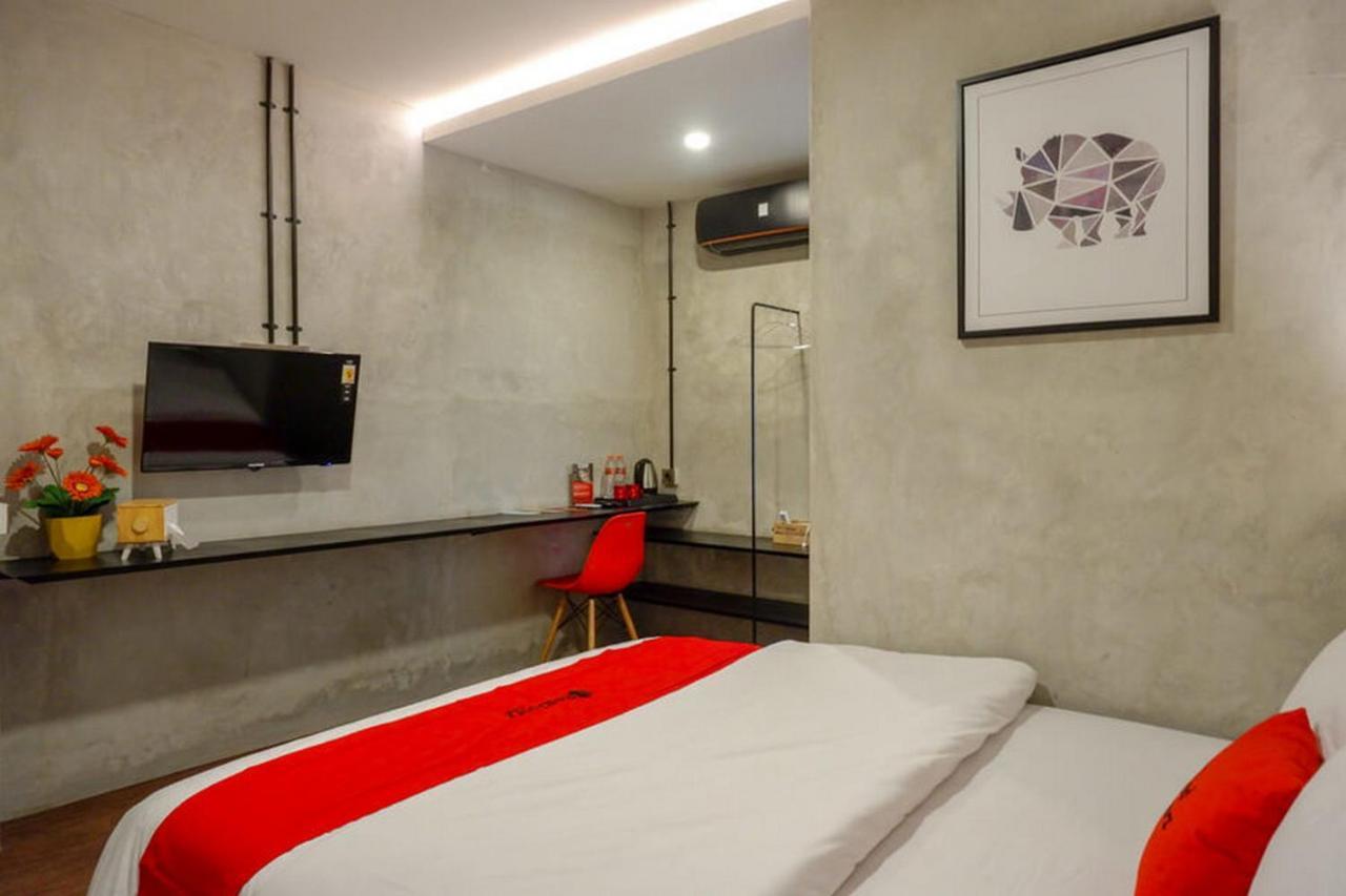 Reddoorz Plus Near Kawasan Sam Poo Kong เซอมารัง ภายนอก รูปภาพ