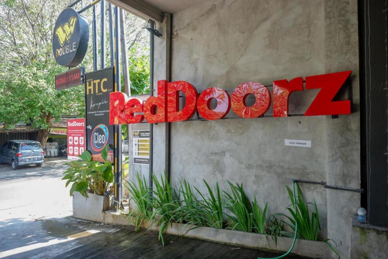 Reddoorz Plus Near Kawasan Sam Poo Kong เซอมารัง ภายนอก รูปภาพ