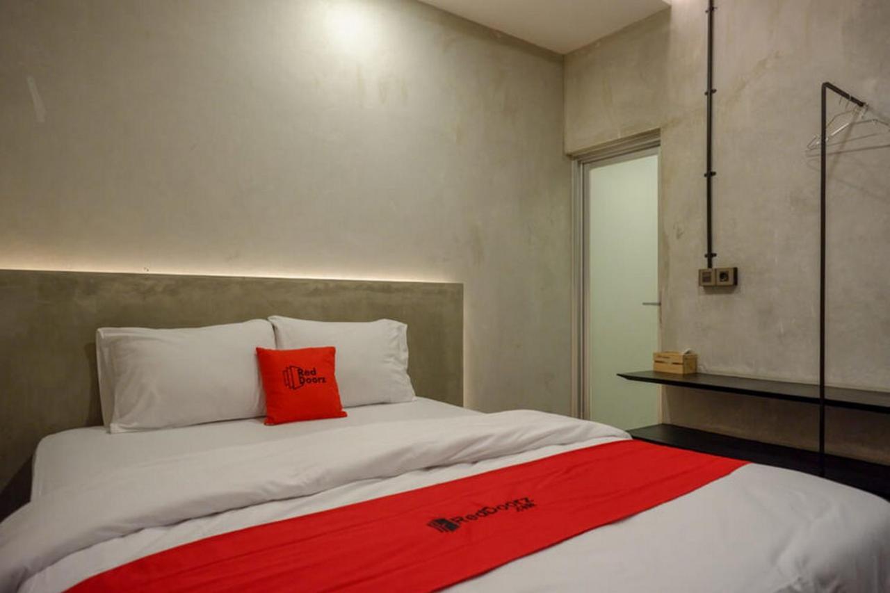Reddoorz Plus Near Kawasan Sam Poo Kong เซอมารัง ภายนอก รูปภาพ
