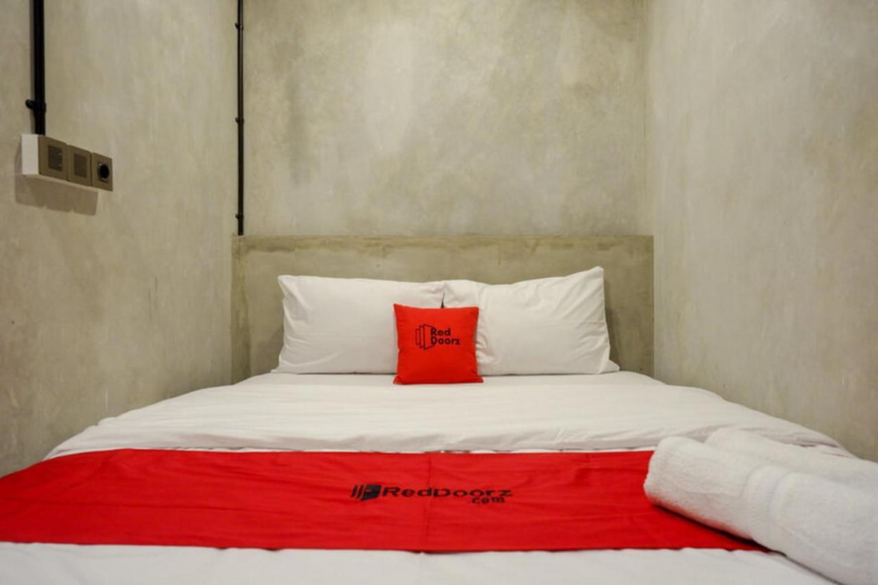 Reddoorz Plus Near Kawasan Sam Poo Kong เซอมารัง ภายนอก รูปภาพ