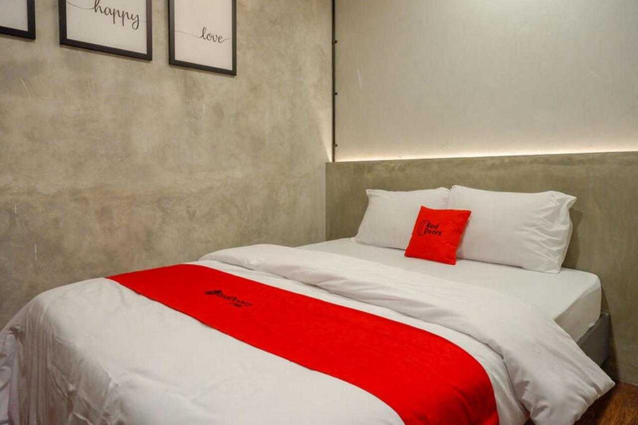Reddoorz Plus Near Kawasan Sam Poo Kong เซอมารัง ภายนอก รูปภาพ