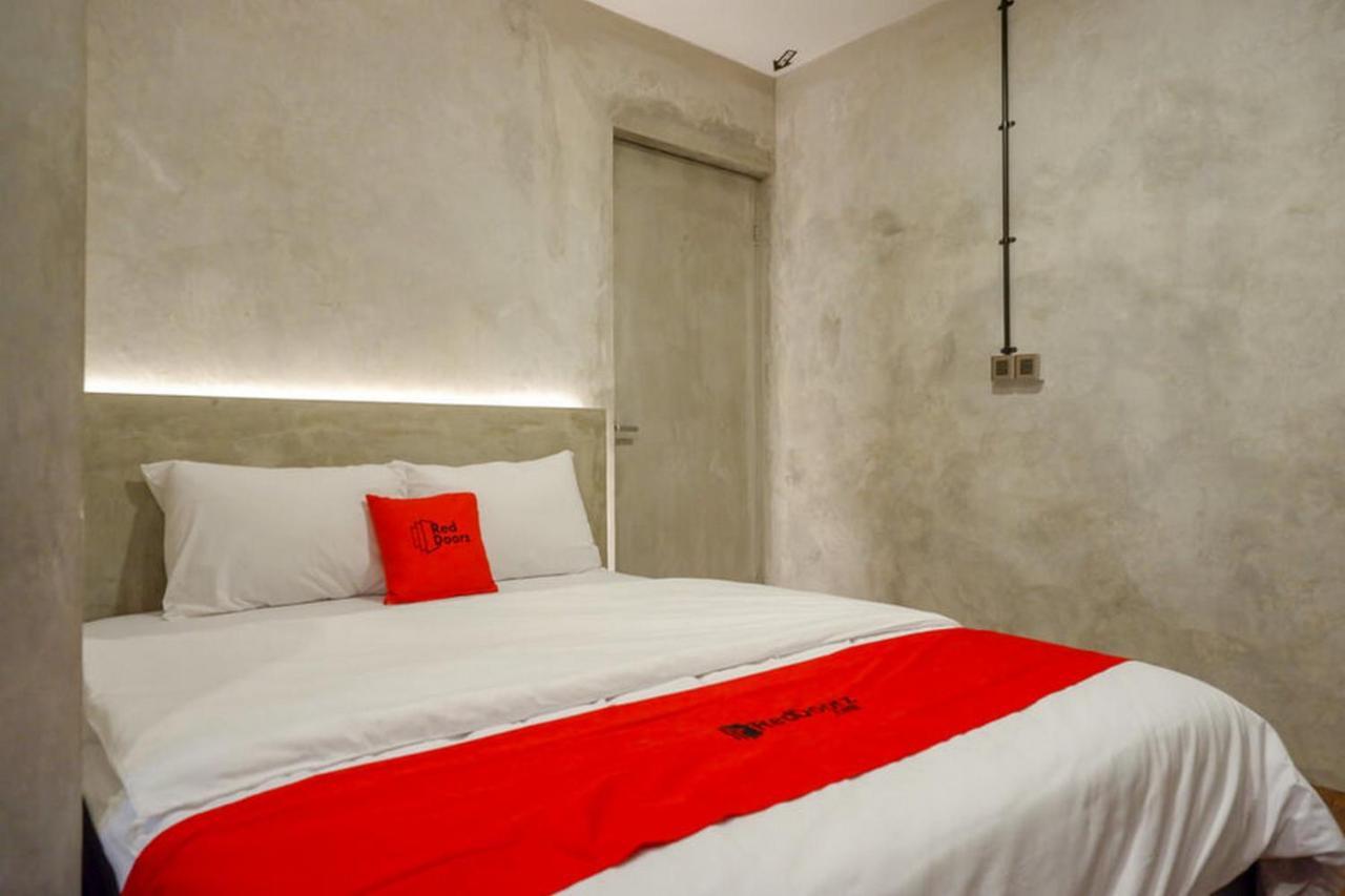 Reddoorz Plus Near Kawasan Sam Poo Kong เซอมารัง ภายนอก รูปภาพ