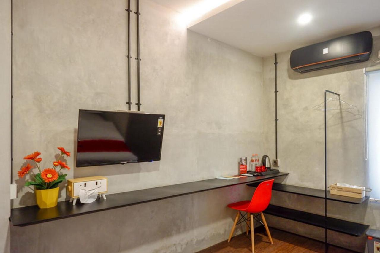 Reddoorz Plus Near Kawasan Sam Poo Kong เซอมารัง ภายนอก รูปภาพ