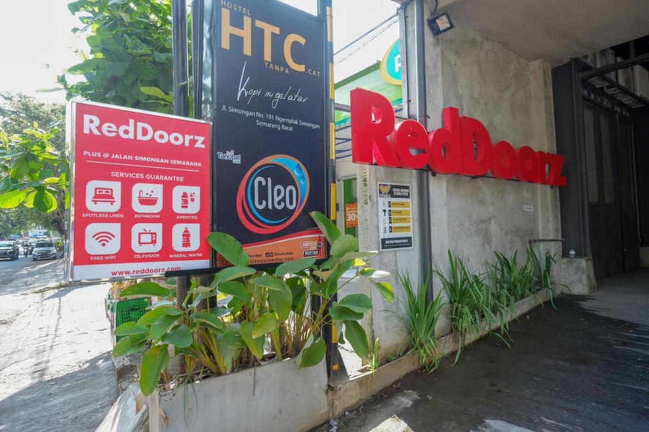 Reddoorz Plus Near Kawasan Sam Poo Kong เซอมารัง ภายนอก รูปภาพ